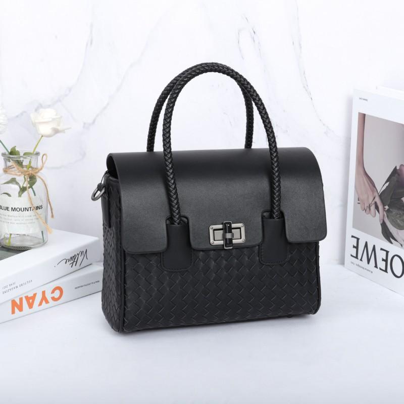 Women s Fashionable Leather One-shoulder Cross-body Bag Knitted Female Large Capacity Handbag Light L 27 W 12 H 21CM чёрный
Women s Fashionable Leather One-shoulder Cross-body Bag Knitted Female Large Capacity Handbag Light L 27 W 12 H 21CM чёрный