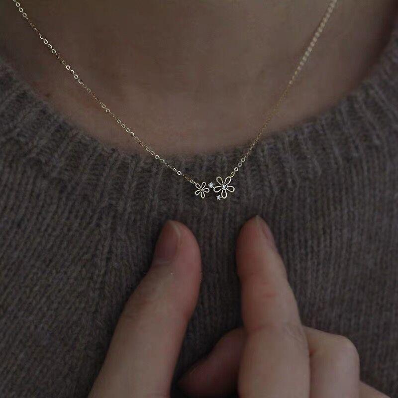14K Gold-Plated S925 Silver Necklace: Minimalist Floral Clavicle Chain for Women 14K Gold
14K Gold-Plated S925 Silver Necklace: Minimalist Floral Clavicle Chain for Women 14K Gold