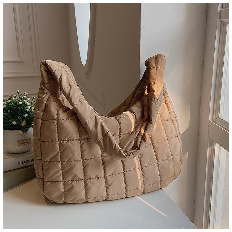 Women s Shoulder Big Bag Space Cott Large Capacity Diagal Span Bag Women Travel Tote Big Handbag College Student New Handbag 44cmX35cmX11cm
Women s Shoulder Big Bag Space Cott Large Capacity Diagal Span Bag Women Travel Tote Big Handbag College Student New Handbag 44cmX35cmX11cm