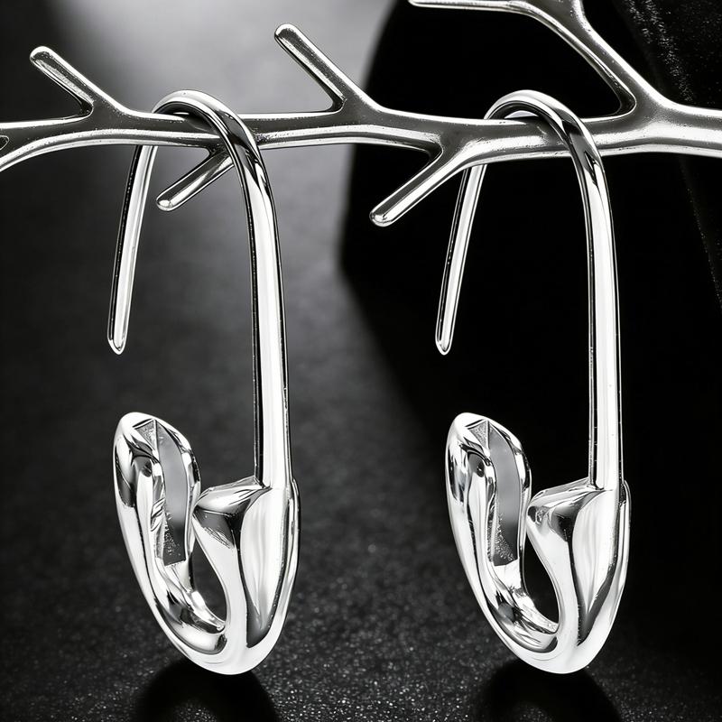 Creative Metal Paperclip Hook Earrings for Women Unisex Minimalist Gold Color Hollow Personality Earrings Trendy Gothic Zircon медный
Creative Metal Paperclip Hook Earrings for Women Unisex Minimalist Gold Color Hollow Personality Earrings Trendy Gothic Zircon медный