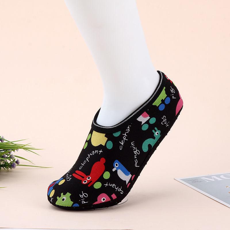 Женские домашние тапочки, короткие носки для помещений, эластичные, с принтом, теплые, утолщенные, на флисовой подкладке, напольные носки, носки с нескользящей подошвой J чёрный