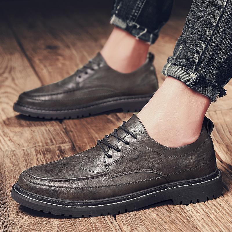 2025 summer casual men s leather shoes, Brock British trend shoes 44
2025 summer casual men s leather shoes, Brock British trend shoes 44