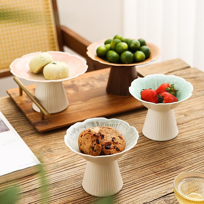 6 Inches Chinese Vintage Ceramic Goblet Creative Flower Shape Fruit Dessert Salad Nut Candy Storage Plate Home Kitchen Tableware
6 Inches Chinese Vintage Ceramic Goblet Creative Flower Shape Fruit Dessert Salad Nut Candy Storage Plate Home Kitchen Tableware