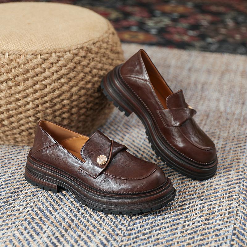 Camellia small gold coin loafers women s 2025 spring new high-end British style thick heel small leather shoes one pedal 40 коричневый
Camellia small gold coin loafers women s 2025 spring new high-end British style thick heel small leather shoes one pedal 40 коричневый