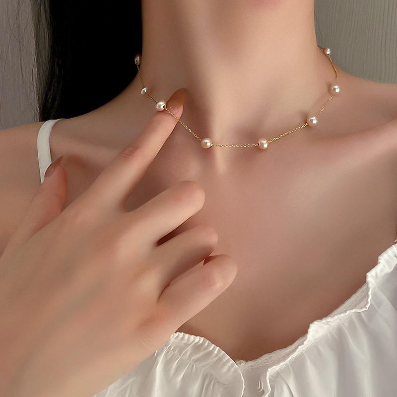 new beads Women s Neck Chain Pearl Choker Necklace Gold Color goth chocker Jewelry On The Neck Pendant 2024 Collar For Girl
new beads Women s Neck Chain Pearl Choker Necklace Gold Color goth chocker Jewelry On The Neck Pendant 2024 Collar For Girl