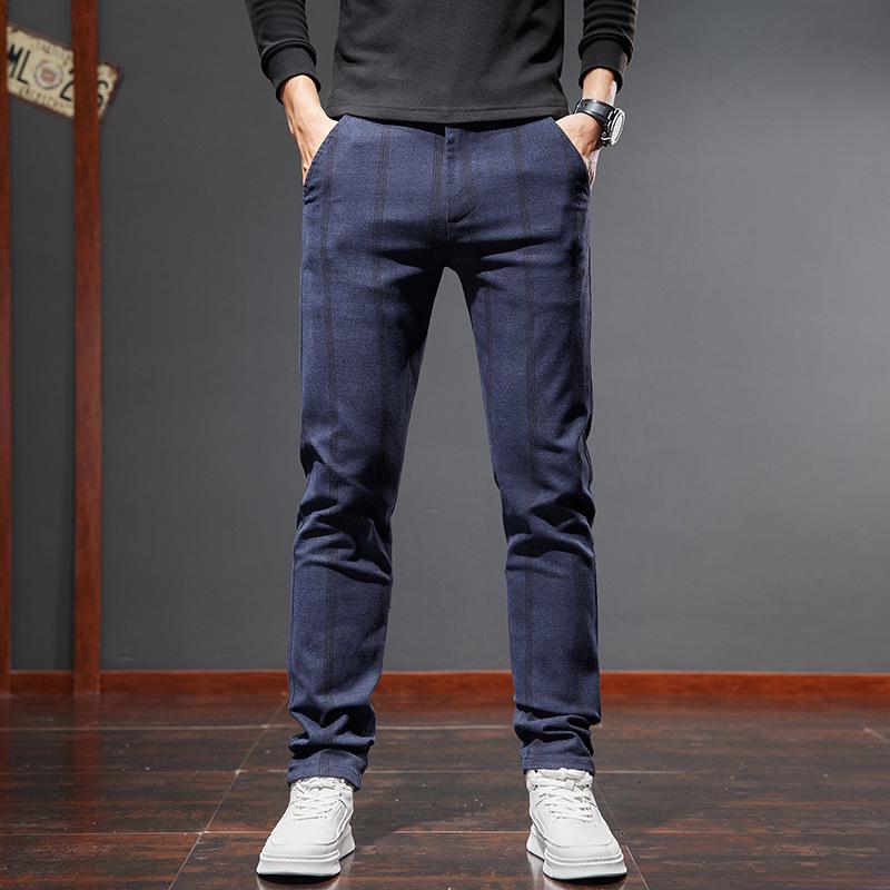 Мужские приталенные прямые клетчатые брюки в корейском стиле с бархатной подкладкой на зиму 30
Мужские приталенные прямые клетчатые брюки в корейском стиле с бархатной подкладкой на зиму 30