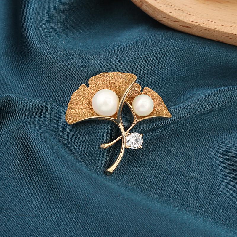 Дизайн Роскошного Бренда Брошь Лист Растения Зажим-Пряжка с Антибликовым Покрытием Женский Аксессуар для Вечеринки Броши
Дизайн Роскошного Бренда Брошь Лист Растения Зажим-Пряжка с Антибликовым Покрытием Женский Аксессуар для Вечеринки Броши