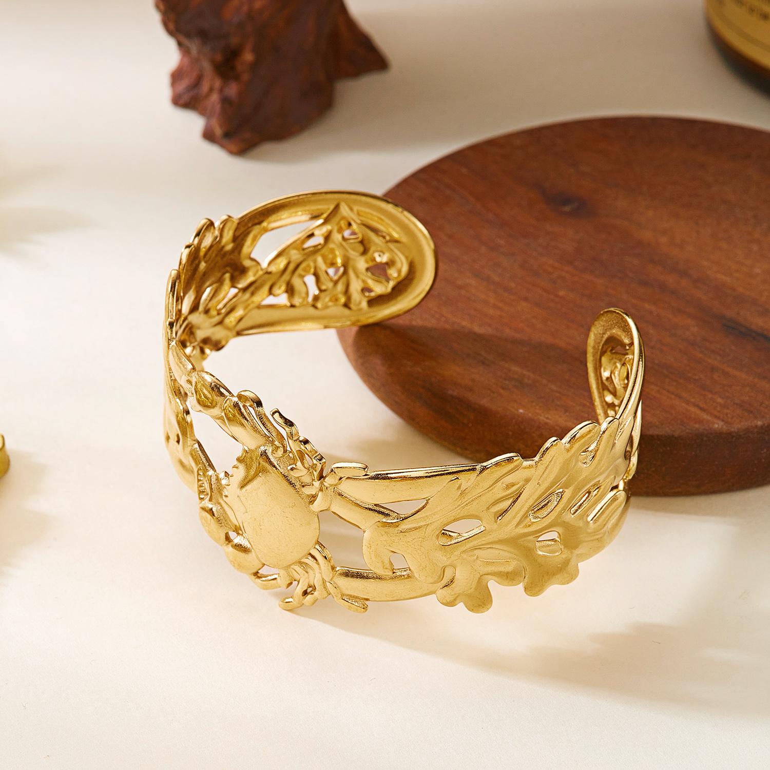 Chunky Crab Stainless Steel Cuff Bracelet for Women Elegant Hollow Leaves Wide Open Bangle Summer Fashion Jewelry Gift
Chunky Crab Stainless Steel Cuff Bracelet for Women Elegant Hollow Leaves Wide Open Bangle Summer Fashion Jewelry Gift