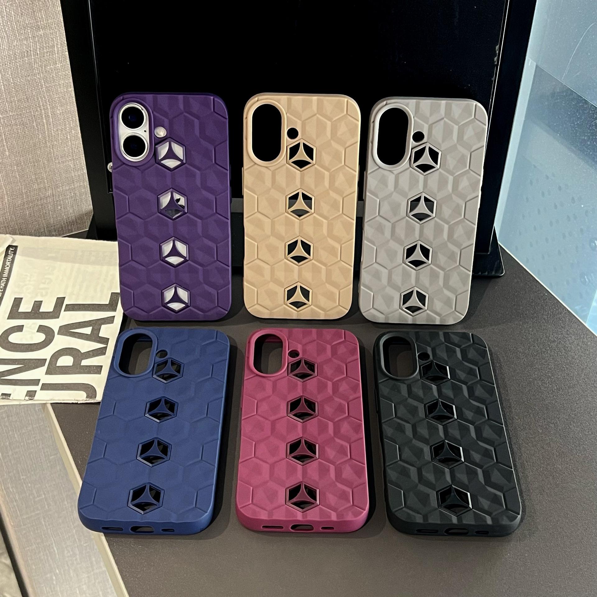 Suitable for Apple 16promax Mesh Triangular Heat Dissipation Case Ip15/14 Frosted Soft Case Apple 6G/7G/8G Universal
Suitable for Apple 16promax Mesh Triangular Heat Dissipation Case Ip15/14 Frosted Soft Case Apple 6G/7G/8G Universal