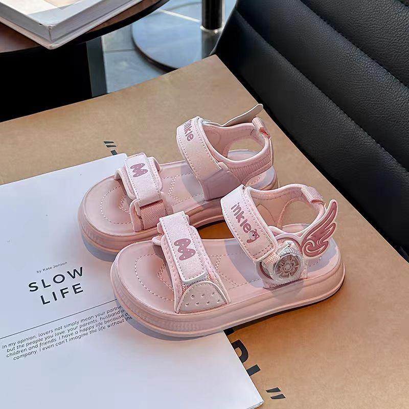 Girls Wings Spin Buckle Sandals Spring Summer Hollow Beach Shoes Fashion Open Toe Kids Footwear 27 yards inner length 16.8cm
Girls Wings Spin Buckle Sandals Spring Summer Hollow Beach Shoes Fashion Open Toe Kids Footwear 27 yards inner length 16.8cm