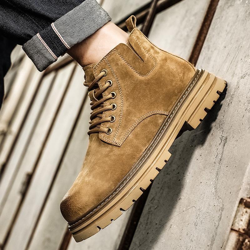 Autumn new leather trend Martin boots men s shoes suede casual shoes versatile British style short boots tooling shoes 38 коричневый
Autumn new leather trend Martin boots men s shoes suede casual shoes versatile British style short boots tooling shoes 38 коричневый