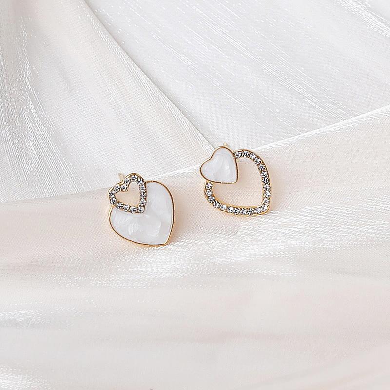 Korean Asymmetrical Heart Earrings for Women Shiny Crystal Beige Enamel Hollow Love Girls Unusual Earrings Bohemian Ear Zircon
Korean Asymmetrical Heart Earrings for Women Shiny Crystal Beige Enamel Hollow Love Girls Unusual Earrings Bohemian Ear Zircon
