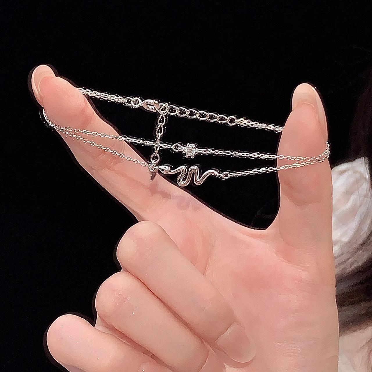 ANENJERY Геометрический браслет с каплями воды и цирконием в виде змеи, двухслойный, для женщин, уникальный, модный, индивидуальный, универсальный, ювелирный подарок белый
ANENJERY Геометрический браслет с каплями воды и цирконием в виде змеи, двухслойный, для женщин, уникальный, модный, индивидуальный, универсальный, ювелирный подарок белый