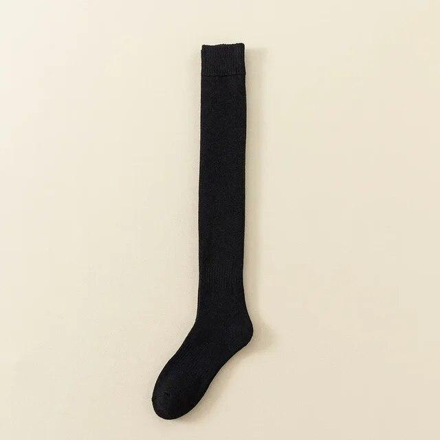 Новые зимние женские носки, утепленные и удобные махровые теплые наколенники, высокие тонкие черные, бежевые чулки выше колена
Новые зимние женские носки, утепленные и удобные махровые теплые наколенники, высокие тонкие черные, бежевые чулки выше колена