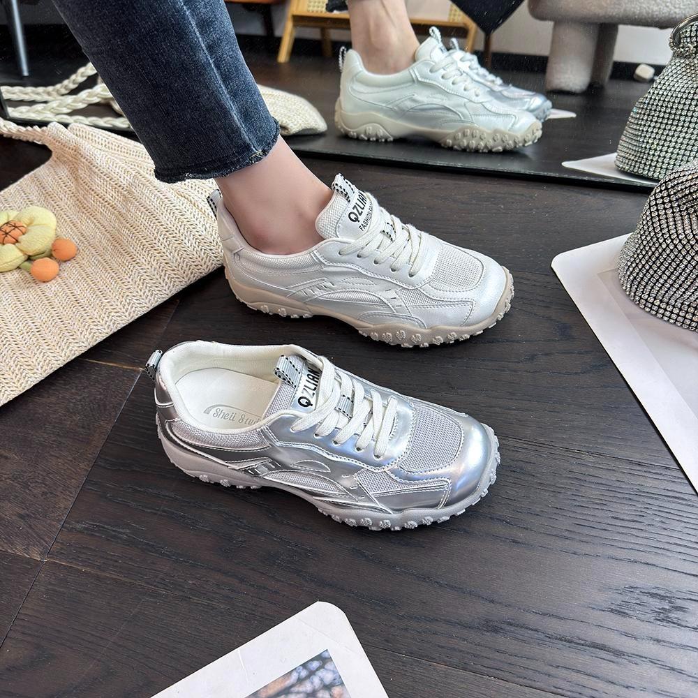 Small 2025 new popular German training shoes versatile retro style sports leisure lightweight soft sole Forrest Gump shoes trendy shoes 40 срібний
Small 2025 new popular German training shoes versatile retro style sports leisure lightweight soft sole Forrest Gump shoes trendy shoes 40 срібний
