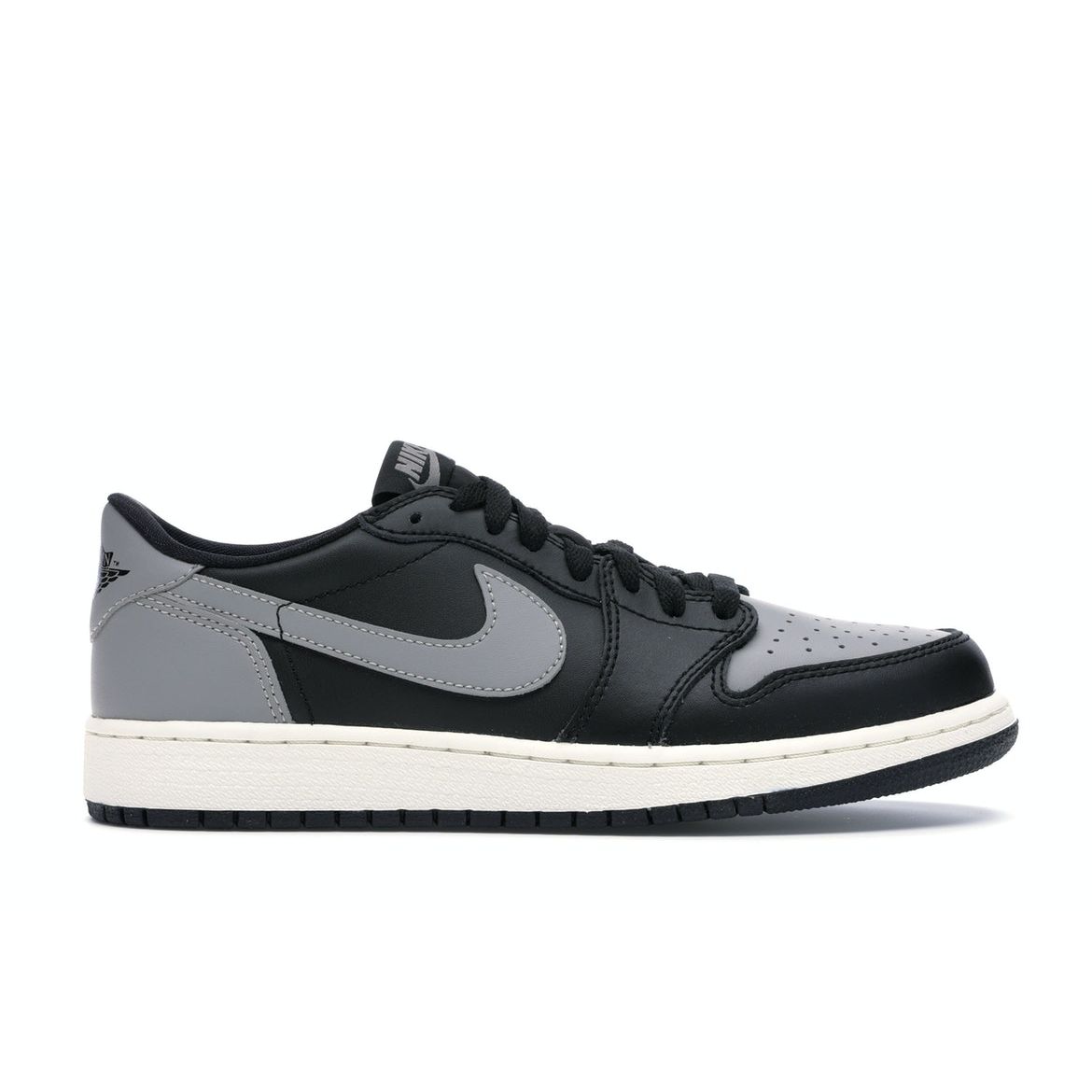 Детские кроссовки Air Jordan 1 Retro Low OG GS Shadow 2015 Black black medium-grey-sail 709999-003
Детские кроссовки Air Jordan 1 Retro Low OG GS Shadow 2015 Black black medium-grey-sail 709999-003