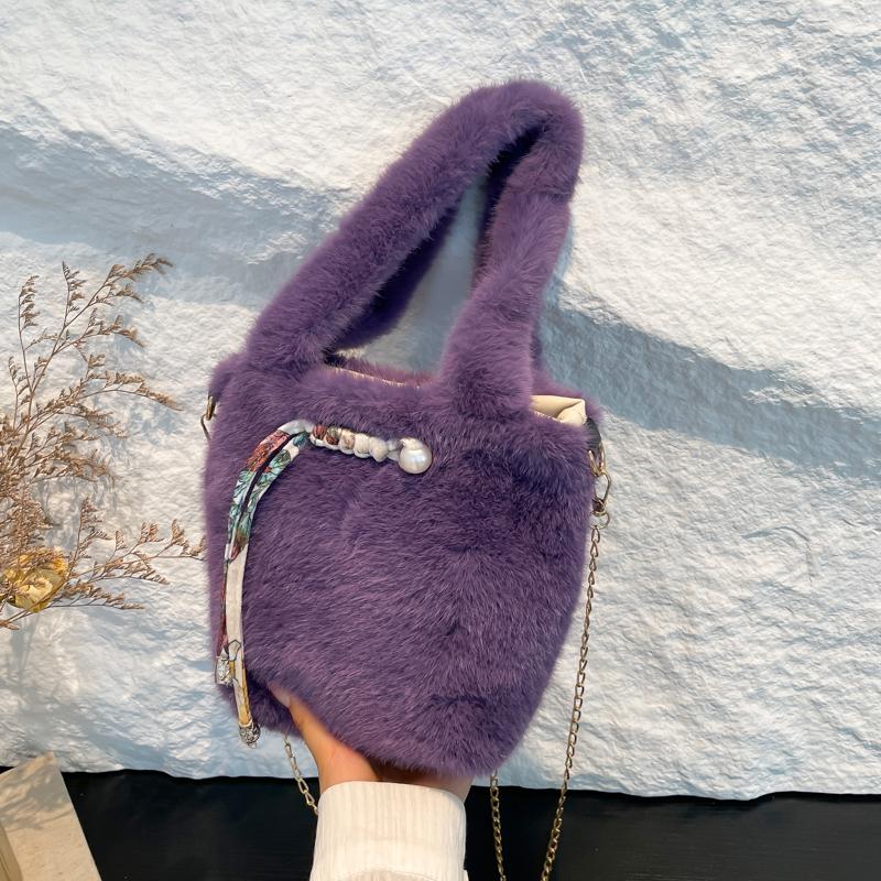 Cute Plush Handbags Women s totes handbag Shoulder Crossbody Bag Messenger Bag Winter Soft Fluffy Tote Bag Girls Gifts
Cute Plush Handbags Women s totes handbag Shoulder Crossbody Bag Messenger Bag Winter Soft Fluffy Tote Bag Girls Gifts