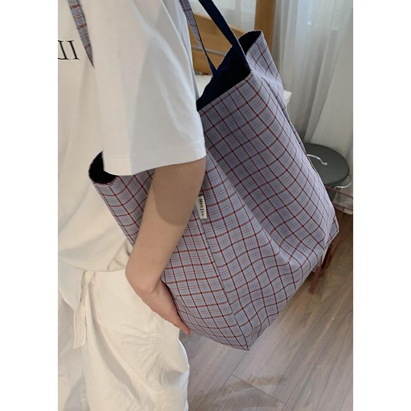 Модная сумка-тоут в стиле колледжа, Повседневная сумка для покупок большой вместимости
Модная сумка-тоут в стиле колледжа, Повседневная сумка для покупок большой вместимости