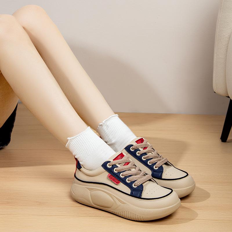 Women s shoes with a sense of stepping on shit, spring and autumn new thick-soled inner height-increasing sports bread shoes 35 червоний
Women s shoes with a sense of stepping on shit, spring and autumn new thick-soled inner height-increasing sports bread shoes 35 червоний