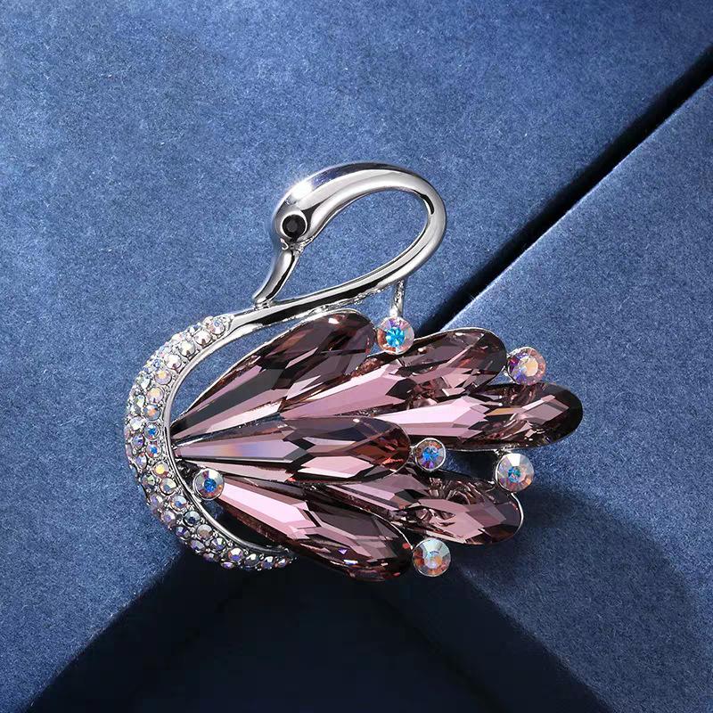 Модная и элегантная брошь в виде лебедя, изысканная женская брошь с кристаллами в виде животных, брошь с нишевым дизайном красный/фиолетовый
Модная и элегантная брошь в виде лебедя, изысканная женская брошь с кристаллами в виде животных, брошь с нишевым дизайном красный/фиолетовый