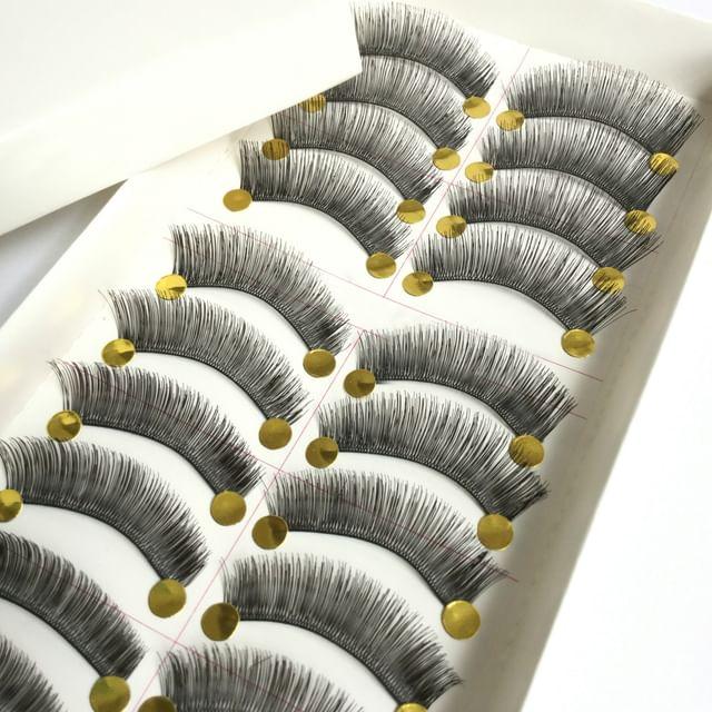 Lashie - Set of 10 Pairs: Natural Crisscross False Eyelashes Black - One Size
Lashie - Set of 10 Pairs: Natural Crisscross False Eyelashes Black - One Size