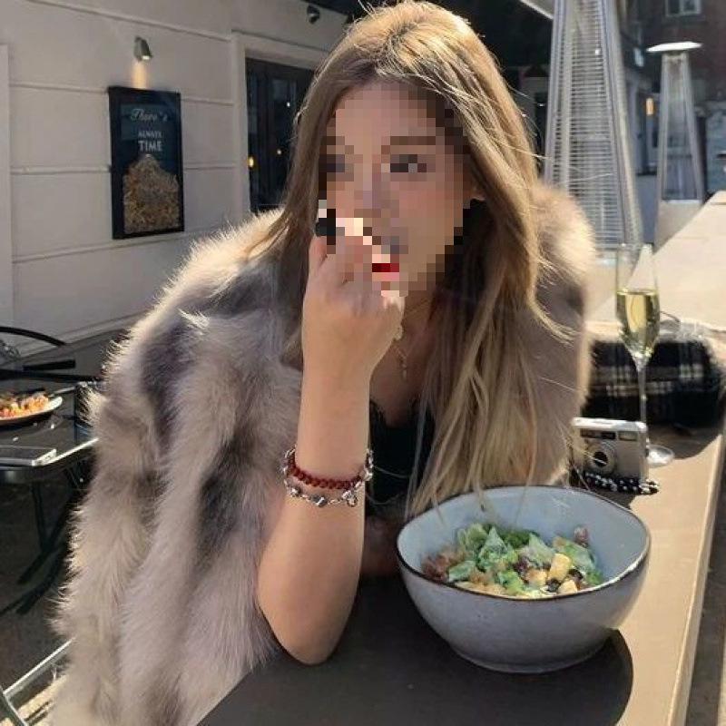 Женская приталенная кожаная куртка из искусственного лисьего меха - Осень/Зима 2024, корейский стиль L for 110-125 lbs
Женская приталенная кожаная куртка из искусственного лисьего меха - Осень/Зима 2024, корейский стиль L for 110-125 lbs