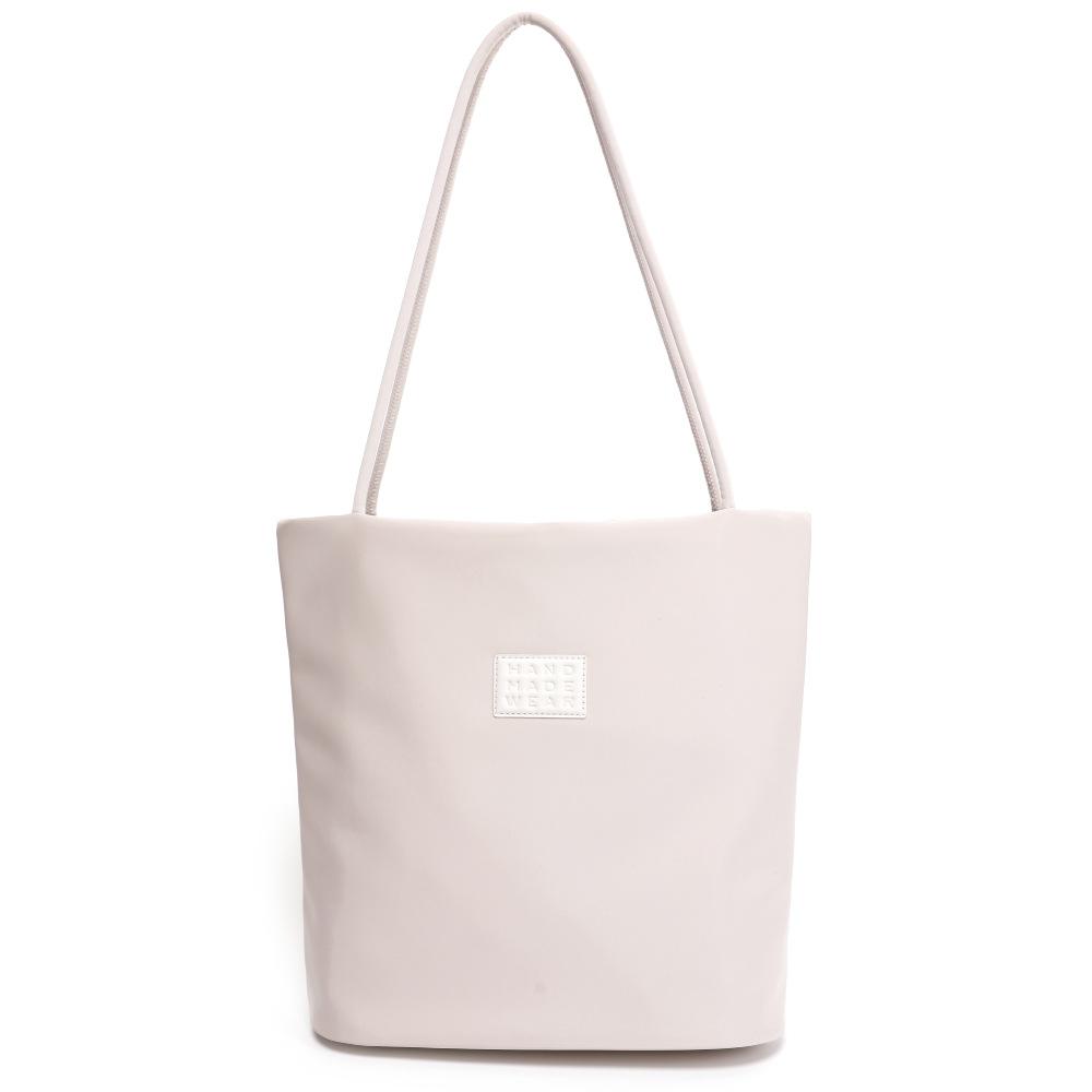 Premium Bucket Bag Women S Summer Niche Fashion Bag Soft Leather Commuter Bag Large Capacity Shoulder Bag брудно-білий
Premium Bucket Bag Women S Summer Niche Fashion Bag Soft Leather Commuter Bag Large Capacity Shoulder Bag брудно-білий