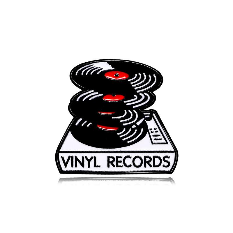 Vintage color vinyl record shape metal brooch creative clothes bag accessories badge new product
Vintage color vinyl record shape metal brooch creative clothes bag accessories badge new product