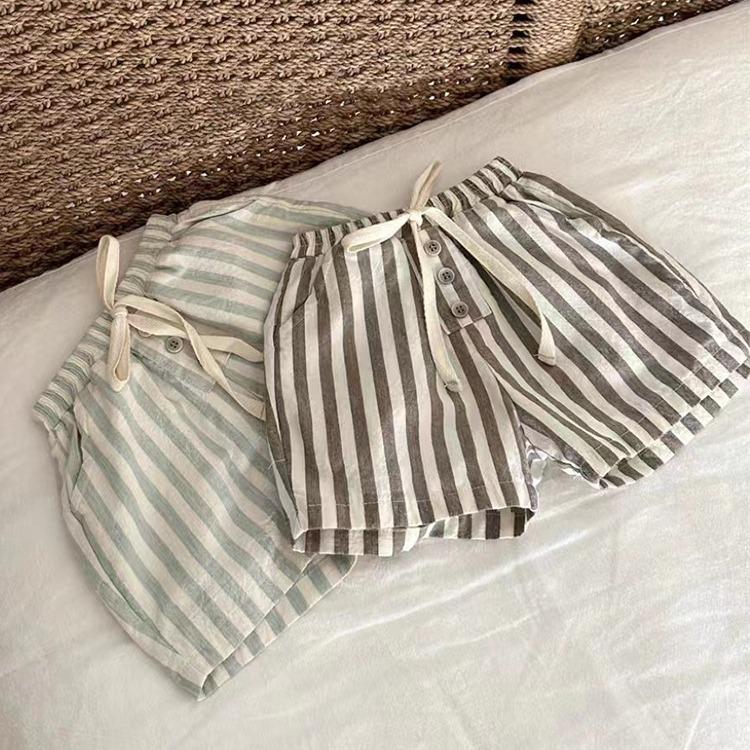 In-Stock 2025 Spring/Summer Korean Boys Striped Linen Cotton Shorts with Cute Buttons 73 cm
In-Stock 2025 Spring/Summer Korean Boys Striped Linen Cotton Shorts with Cute Buttons 73 cm