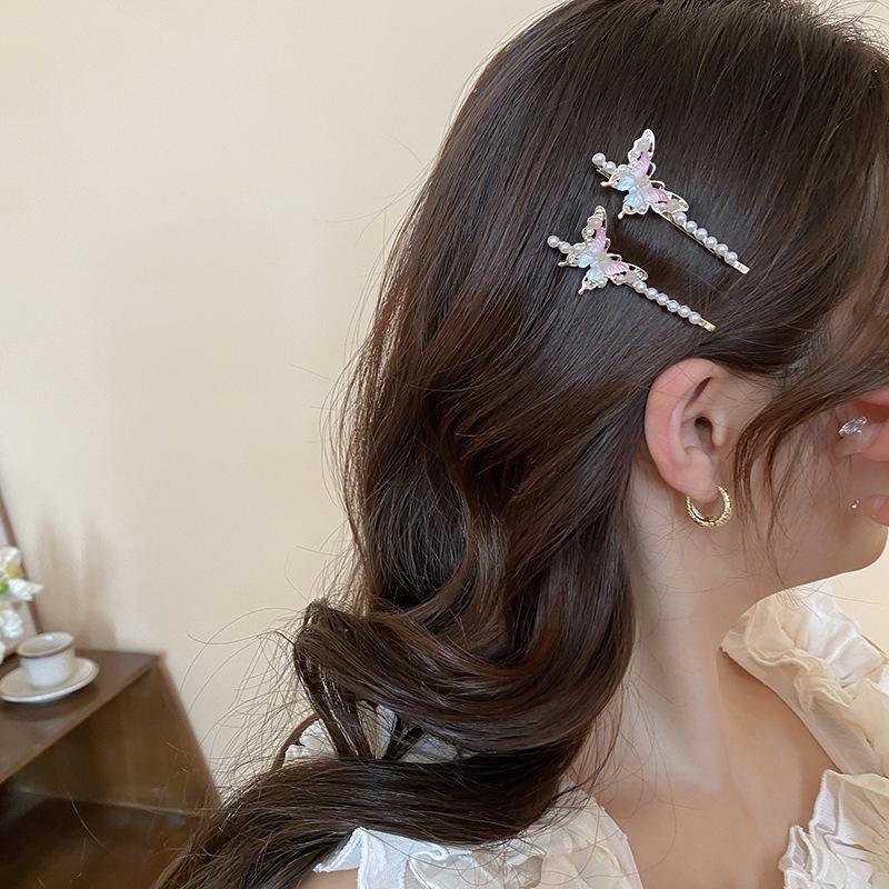 Simple acrylic butterfly pearl hairpin women s fashion exquisite one-word clip commuting versatile headgear hair accessories high sense
Simple acrylic butterfly pearl hairpin women s fashion exquisite one-word clip commuting versatile headgear hair accessories high sense