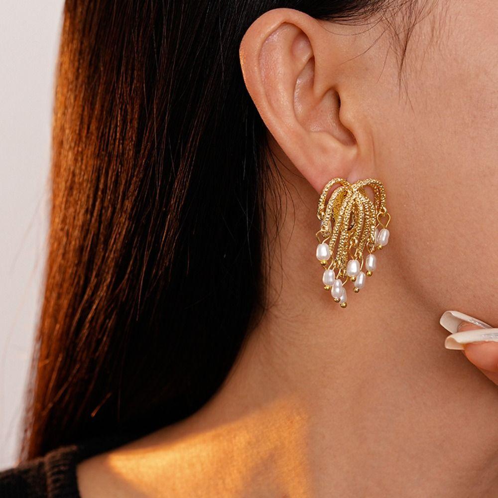 Vintage Metal Flower Earrings Irregular Exaggerated Earrings Exquisite Pearl Tassel Earrings Gift срібний
Vintage Metal Flower Earrings Irregular Exaggerated Earrings Exquisite Pearl Tassel Earrings Gift срібний