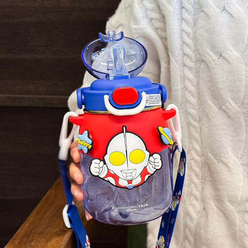 Ultraman Tritan Childrens Water Cup Large Capacity Leakproof Straw For Kids Outdoor Play RedBlue
Ultraman Tritan Childrens Water Cup Large Capacity Leakproof Straw For Kids Outdoor Play RedBlue