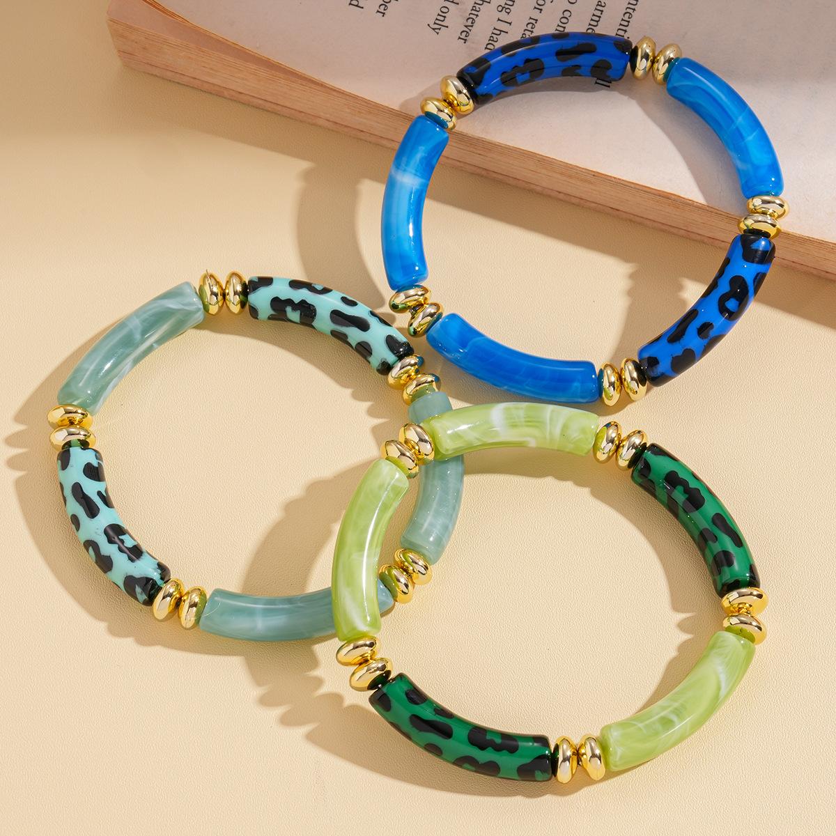 Three-piece acrylic round splicing color leopard print elastic rope bracelet jewelry
Three-piece acrylic round splicing color leopard print elastic rope bracelet jewelry