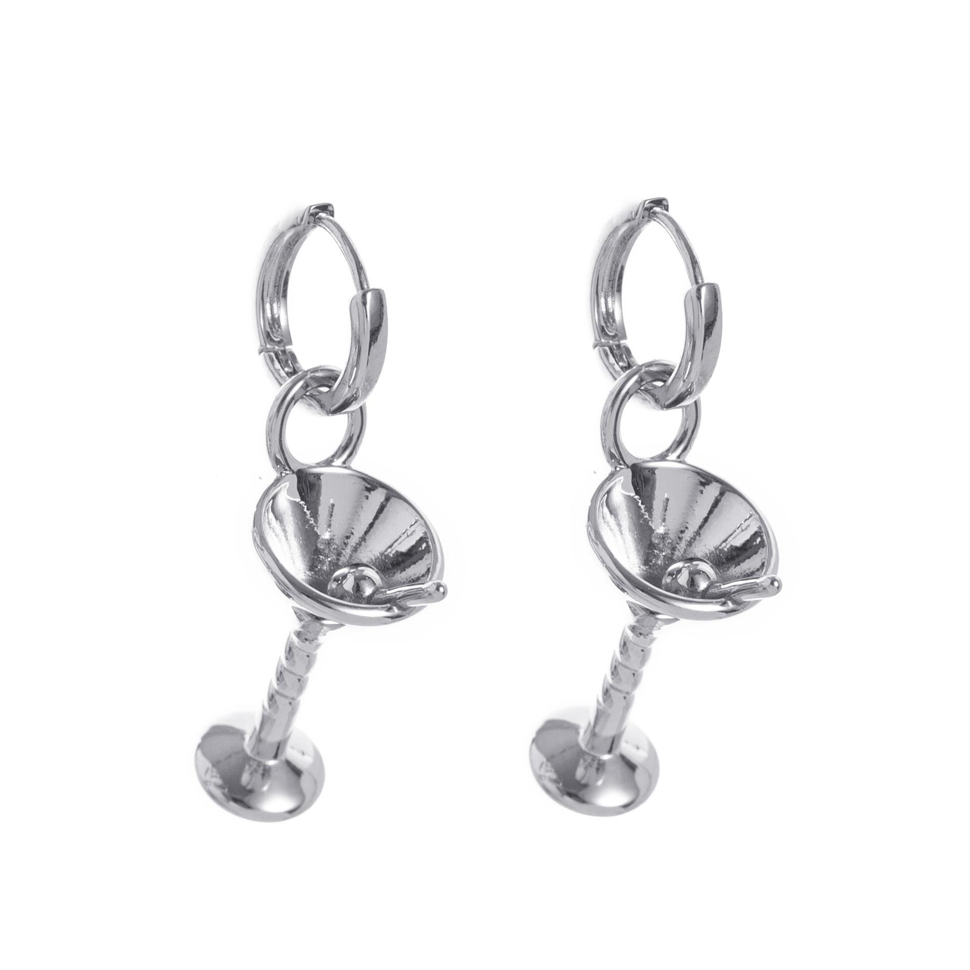 Wine Glass Orange Cherry Earrings Design Sense Gold Steel Color Electroplating 18K Gold Color Retention
Wine Glass Orange Cherry Earrings Design Sense Gold Steel Color Electroplating 18K Gold Color Retention