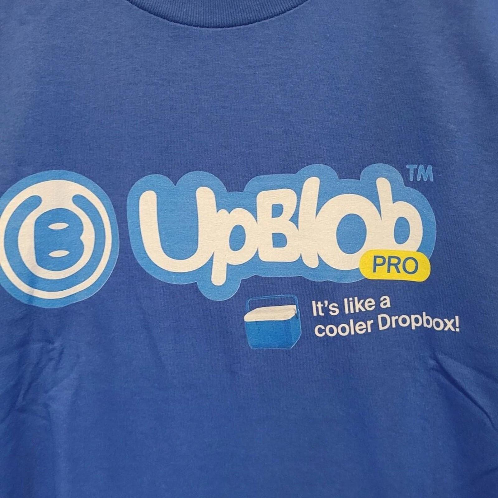 Футболка MSCHF UpBlob Pro Размер L Синий Капля #119 Пародия на Dropbox PowerBlobbing 2XL
Футболка MSCHF UpBlob Pro Размер L Синий Капля #119 Пародия на Dropbox PowerBlobbing 2XL
