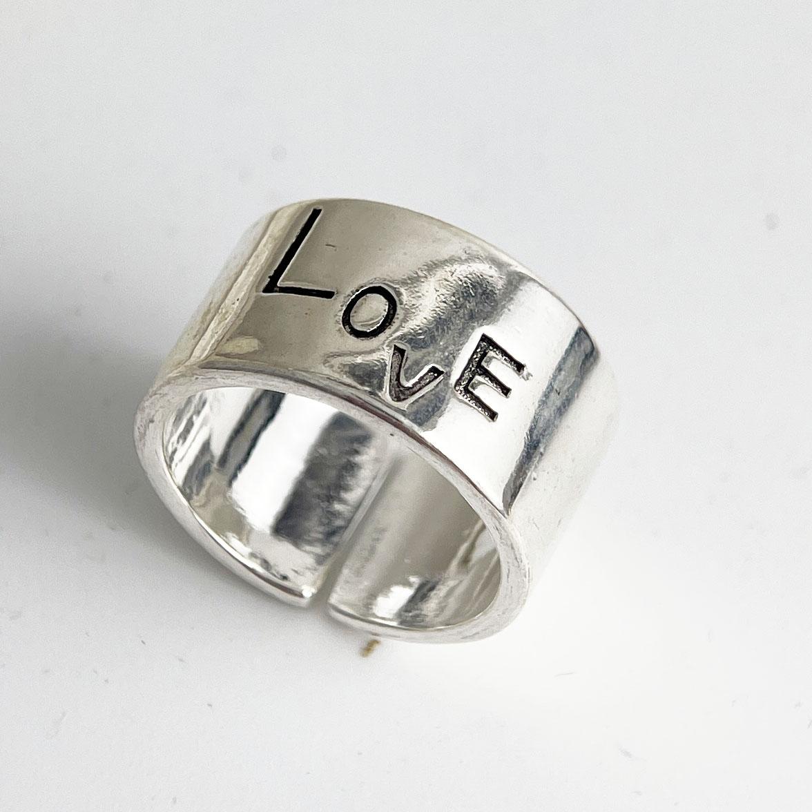 925 Sterling Silver Rings For Women Geometric Fine Jewelry Finger Adjustable Simple Wide LOVE Ring For Party Birthday Gift resizable
925 Sterling Silver Rings For Women Geometric Fine Jewelry Finger Adjustable Simple Wide LOVE Ring For Party Birthday Gift resizable