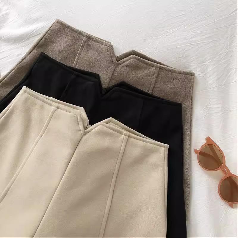Women s Apricot Woolen High-Waisted Wide-Leg Shorts: 2025 Autumn/Winter Collection, Versatile Casual Outerwear for Petite Fit. XS
Women s Apricot Woolen High-Waisted Wide-Leg Shorts: 2025 Autumn/Winter Collection, Versatile Casual Outerwear for Petite Fit. XS