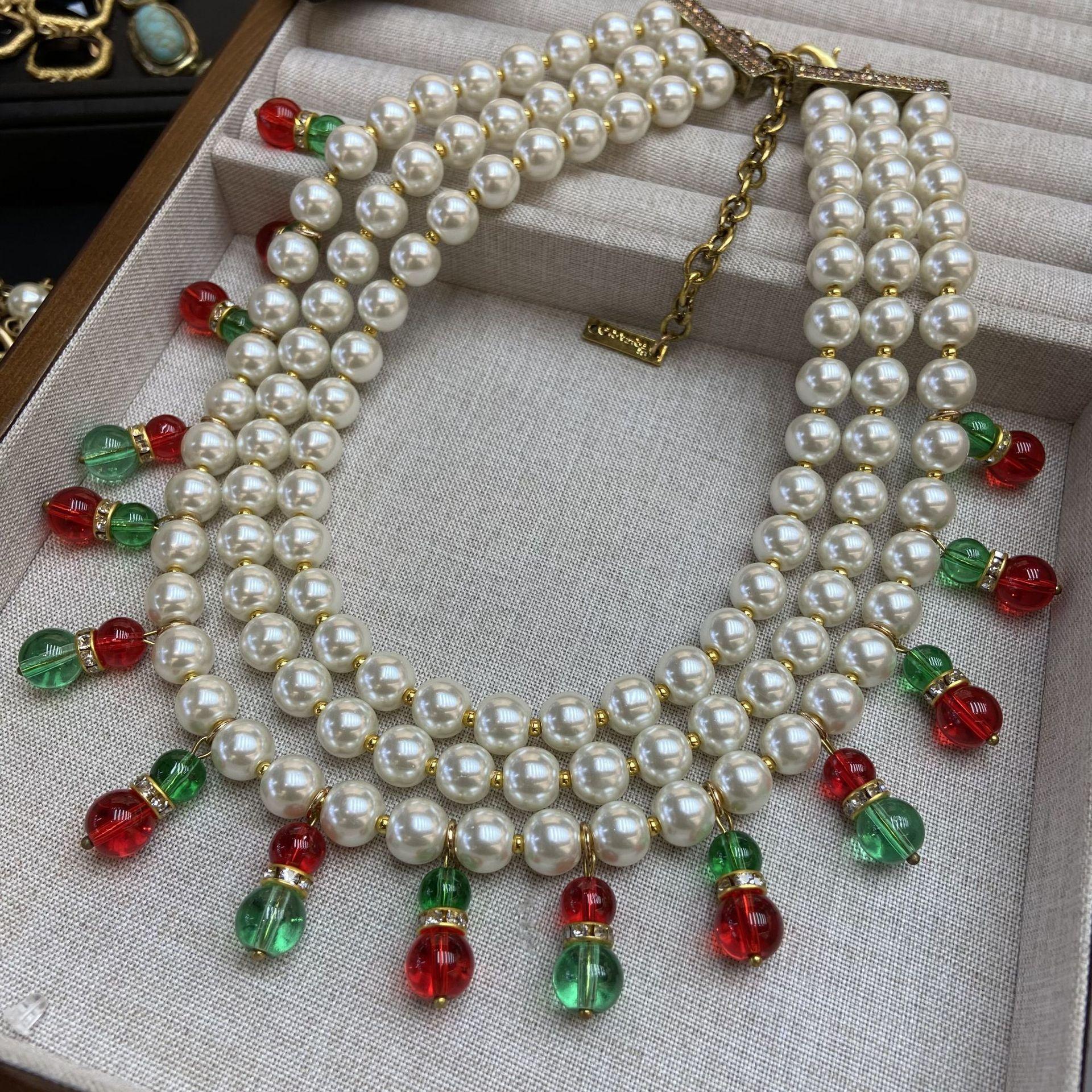 Vintage Medieval Glazed Multi-Layer Red And Green Fringed Necklace Women S Beaded Necklace
Vintage Medieval Glazed Multi-Layer Red And Green Fringed Necklace Women S Beaded Necklace