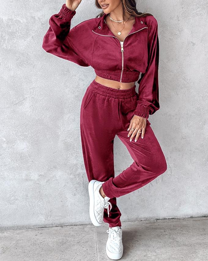 2024 Autumn/Winter Women s Fashion Casual Set: Golden Velvet Long Sleeve Top & Long Pants Two-Piece Set S червоний
2024 Autumn/Winter Women s Fashion Casual Set: Golden Velvet Long Sleeve Top & Long Pants Two-Piece Set S червоний