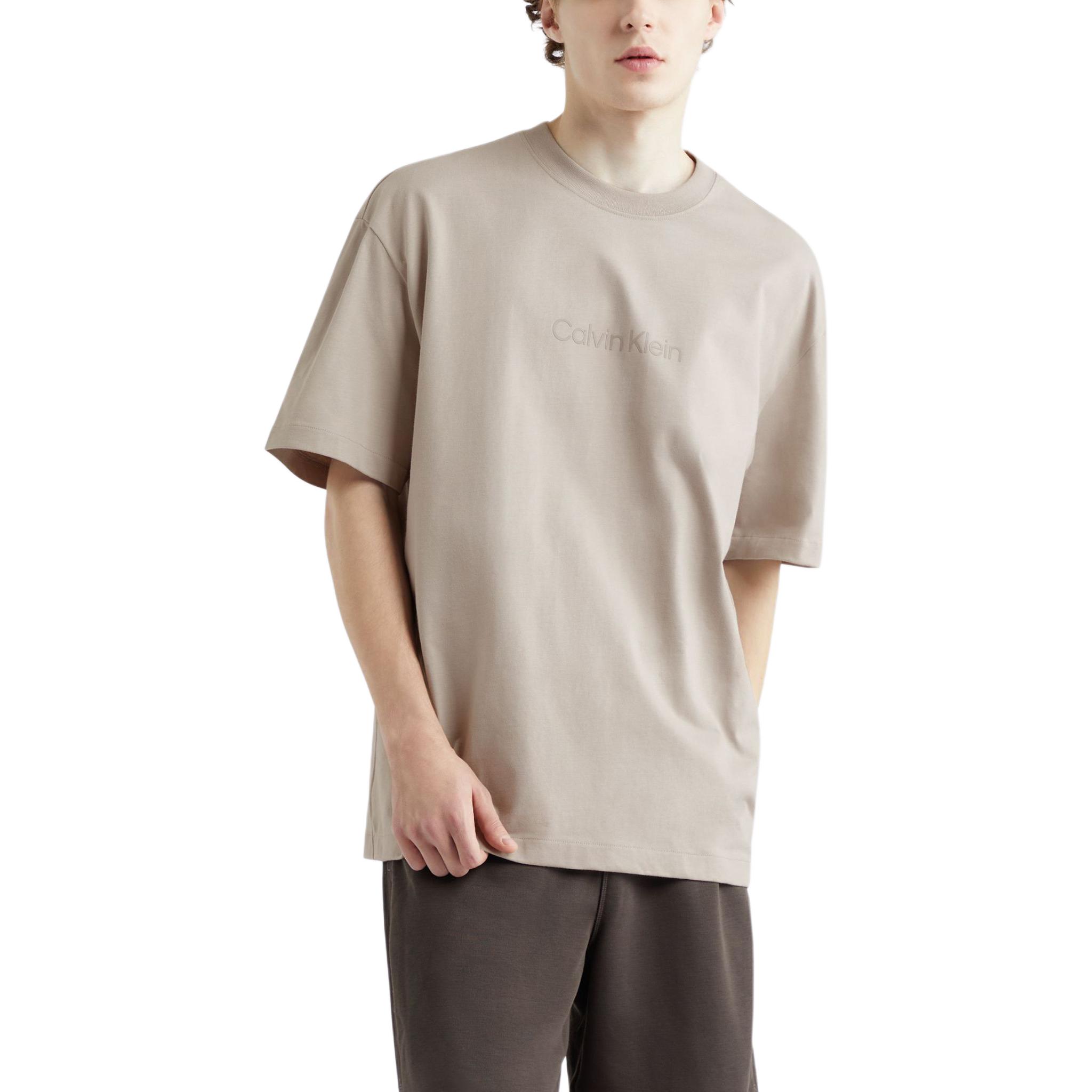 Calvin Klein Loose Fit Solid Color Letter Logo Printed Short Sleeve T-Shirt Men Tops Light-Khaki 40HM228-24S-K6B XL
Calvin Klein Loose Fit Solid Color Letter Logo Printed Short Sleeve T-Shirt Men Tops Light-Khaki 40HM228-24S-K6B XL