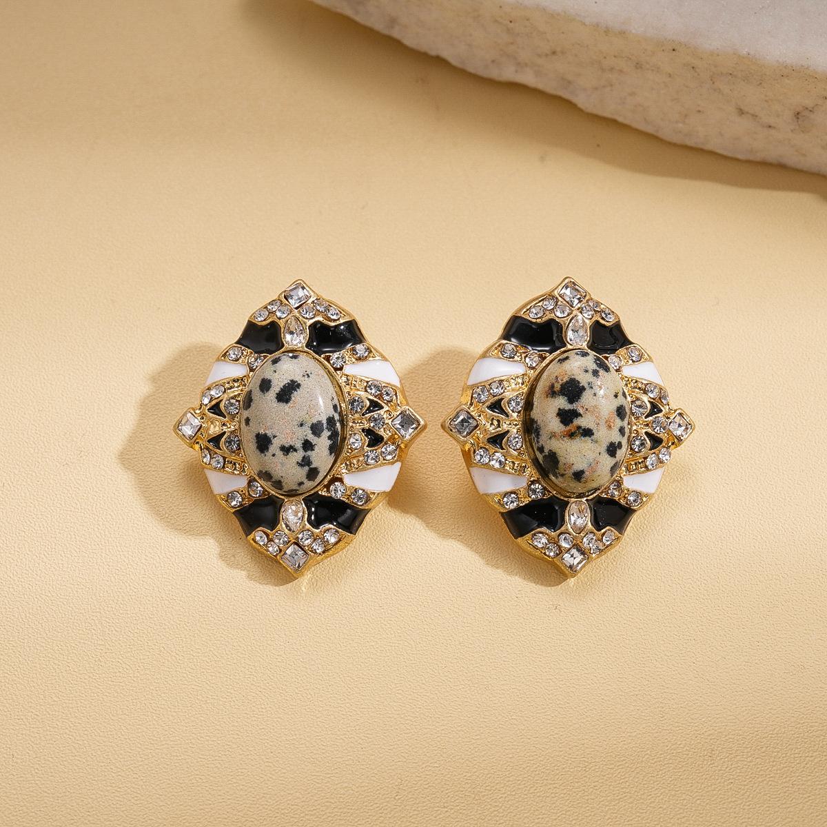 DIGADAGU Alloy Rhinestone Geometric Stud Earrings New Luxury Court Earrings Women Party Zircon Accessories чорний
DIGADAGU Alloy Rhinestone Geometric Stud Earrings New Luxury Court Earrings Women Party Zircon Accessories чорний