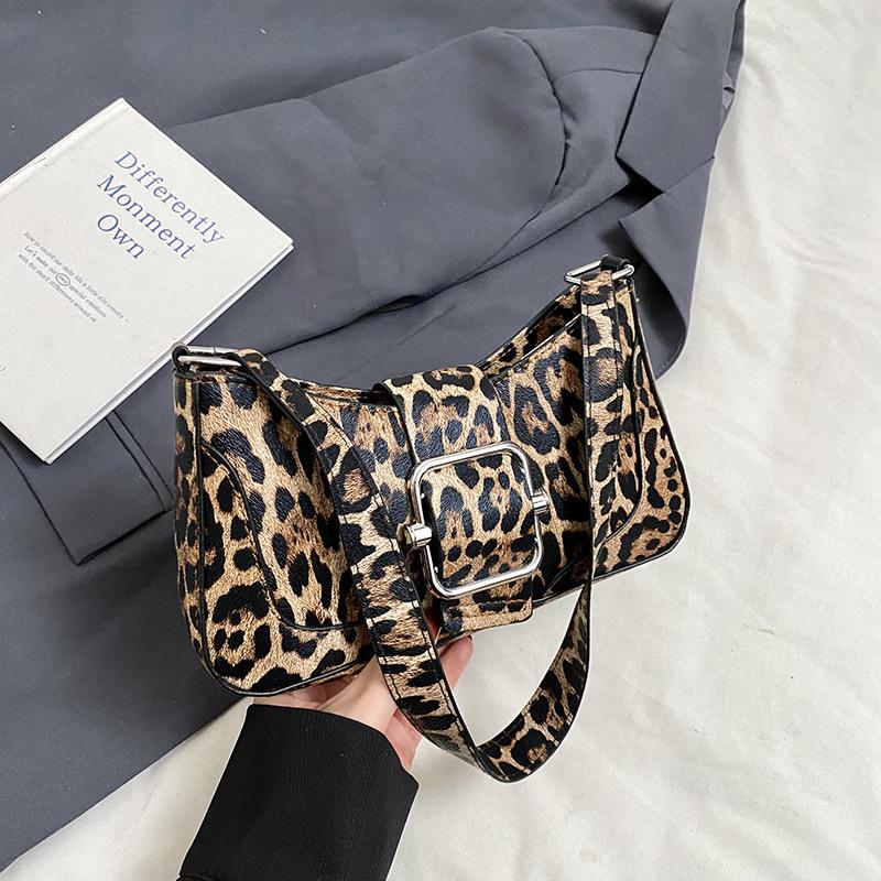 Женская сумка кроссбоди из ПУ, сумка с леопардовым принтом, модная одноплечевая сумка подмышку, нишевый дизайн, сумка-мессенджер
Женская сумка кроссбоди из ПУ, сумка с леопардовым принтом, модная одноплечевая сумка подмышку, нишевый дизайн, сумка-мессенджер
