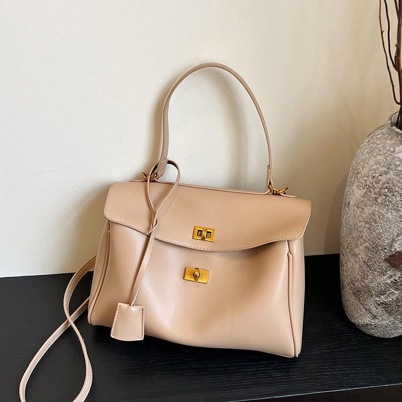 Сумка Женская Новая Сумка-тоут большой вместимости Повседневная На плечо Мессенджер
Сумка Женская Новая Сумка-тоут большой вместимости Повседневная На плечо Мессенджер