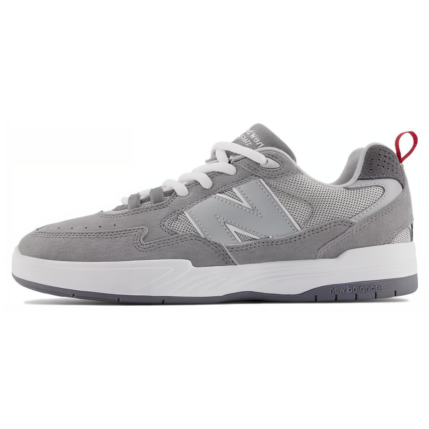 New Balance Numeric 808 X Tiago Lemos Grey Day 2023 41.5
New Balance Numeric 808 X Tiago Lemos Grey Day 2023 41.5