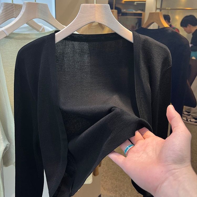 Летняя верхняя тонкая куртка-кардиган, универсальная короткая куртка для защиты от солнца, шаль, элегантный стиль, трикотажный чехол для защиты от солнца L чёрный
Летняя верхняя тонкая куртка-кардиган, универсальная короткая куртка для защиты от солнца, шаль, элегантный стиль, трикотажный чехол для защиты от солнца L чёрный