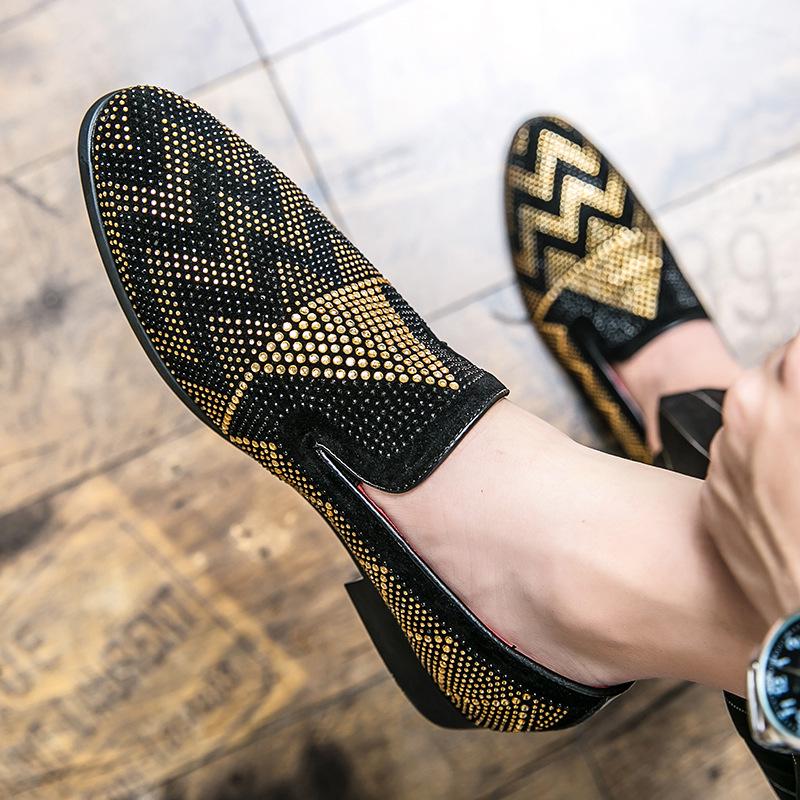 Men s European Trend Rhinestone Pointed Toe Slip-on Leather Shoes for Hairstylist Size 42
Men s European Trend Rhinestone Pointed Toe Slip-on Leather Shoes for Hairstylist Size 42