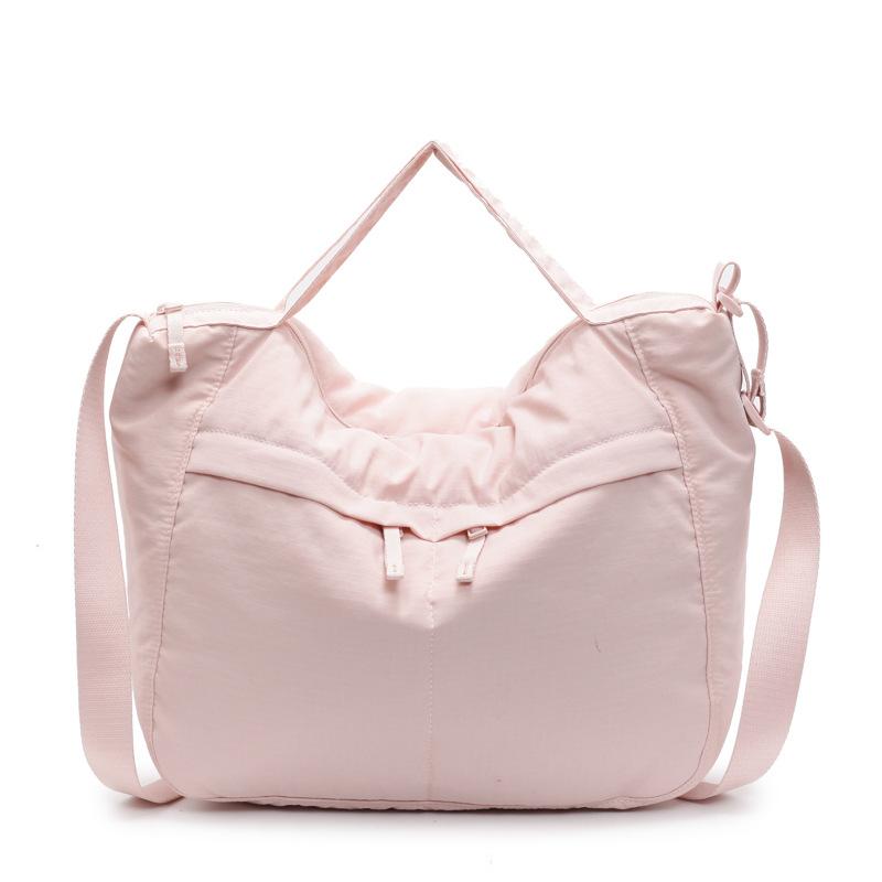 Модная сумка большой вместимости, студенческая сумка-мессенджер для занятий, однотонная повседневная сумка через плечо, нейлоновая сумка-тоут.
Модная сумка большой вместимости, студенческая сумка-мессенджер для занятий, однотонная повседневная сумка через плечо, нейлоновая сумка-тоут.