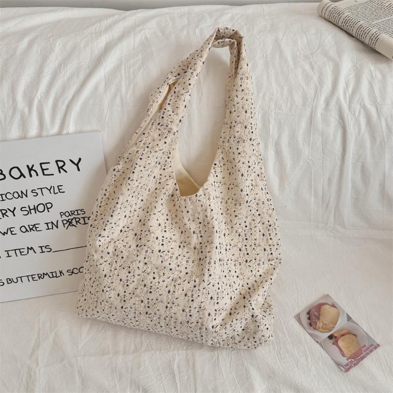 Korean niche hollow broken flower canvas bag women s new largecapacity commuter underarm bag shoulder bag
Korean niche hollow broken flower canvas bag women s new largecapacity commuter underarm bag shoulder bag
