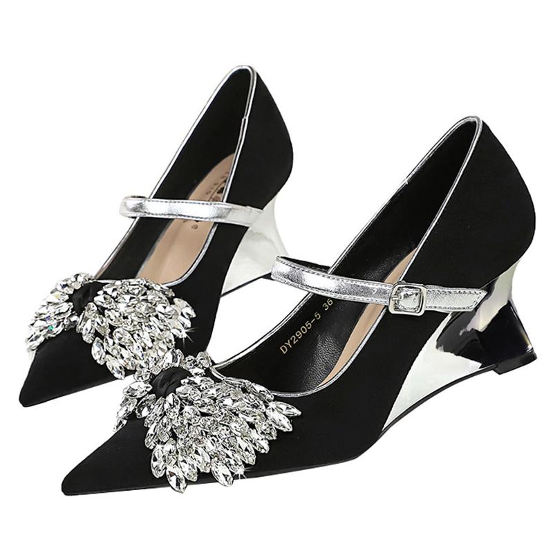 Туфли корейский стиль высокий каблук танкетка туфли стразы бант женская обувь роскошные банкетные туфли острый носок женские каблуки 6 см 35 чёрный
Туфли корейский стиль высокий каблук танкетка туфли стразы бант женская обувь роскошные банкетные туфли острый носок женские каблуки 6 см 35 чёрный
