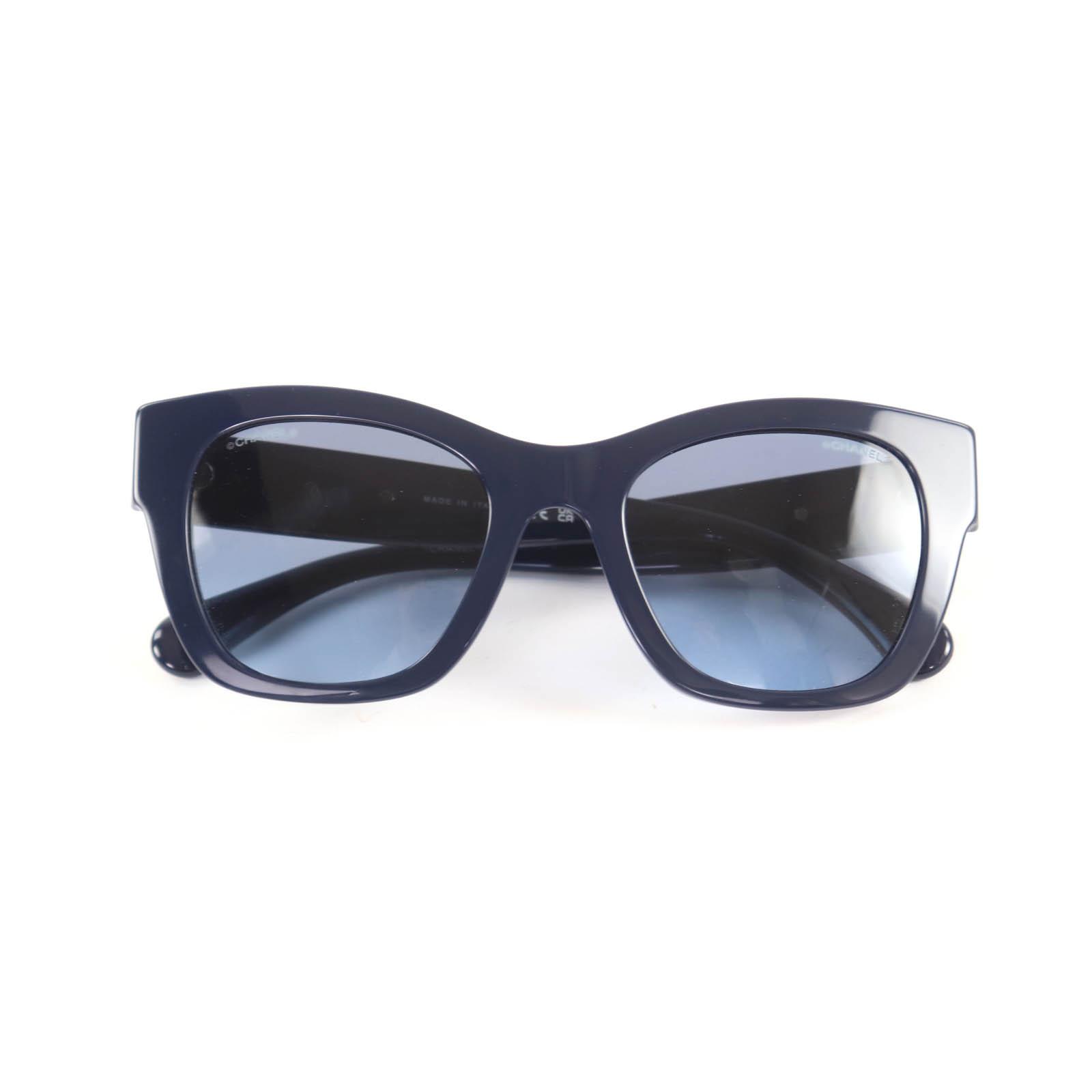 Excellent CHANEL sunglasses Navy Women 5478-A Used
Excellent CHANEL sunglasses Navy Women 5478-A Used